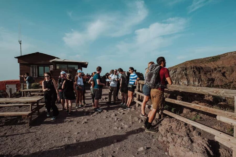 Pompeii and Mount Vesuvius excursion from Naples - The Vesuvius crater hike: what the time really feels like