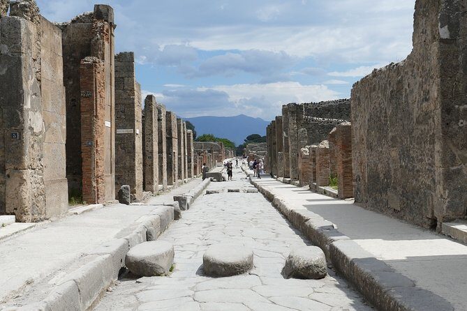 Pompeii and Naples Half-Day Guided Tour from Naples+Skip-the-Line - Piazza del Plebiscito, Teatro San Carlo, and Galleria Umberto I