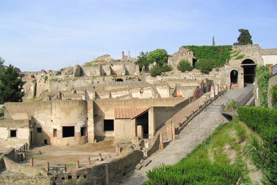 Pompeii and Vesuvius Full-Day Tour from Amalfi Coast - The Cameo and Coral Factory Stop: Local Craft, Short Time