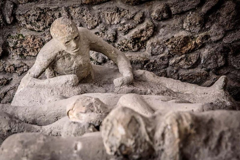 Pompeii: Exclusive Tour with Archaeologist and Entry Tickets - Large Theatre and the experience of public spectacle