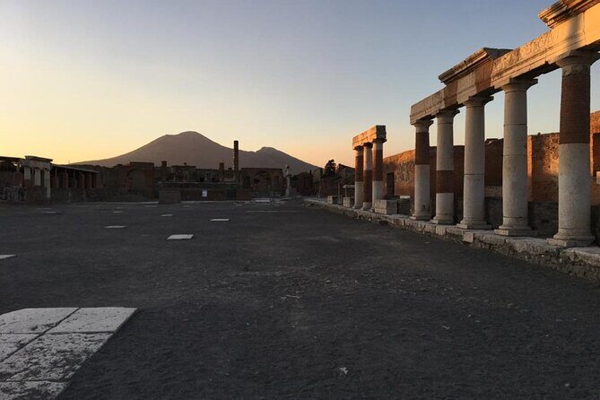 Pompeii from Afternoon to Sunset - Walking Pompeii with a small group: what the guide actually adds