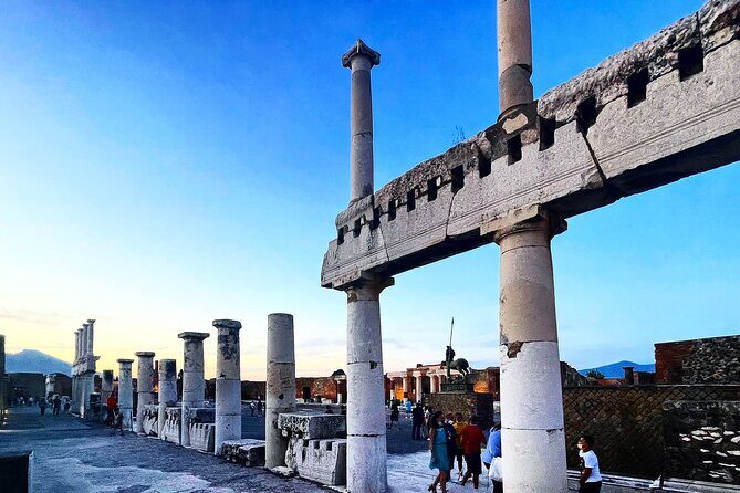 Pompeii from Afternoon to Sunset - Bakery, houses, and the details that make daily life click