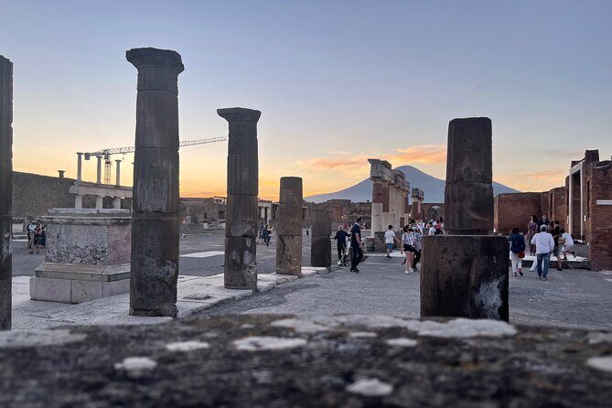 Pompeii from Afternoon to Sunset - Getting in fast: skip-the-line and your meeting near Via Villa dei Misteri