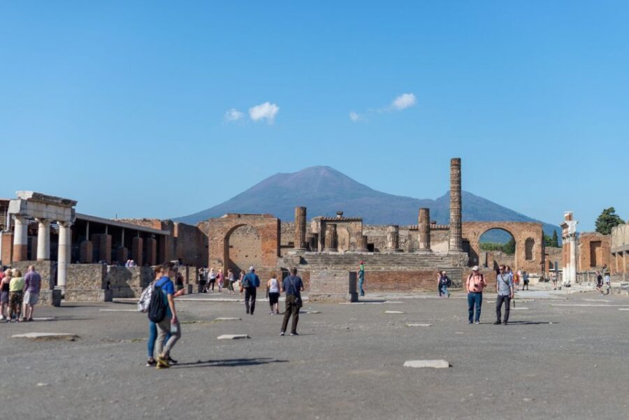 Pompeii Guided Tour with Archeologist - The stops that make a guided Pompeii tour worth paying for