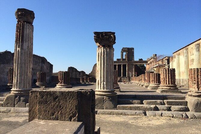 Pompeii, Herculaneum & Wine Tour, with Licensed Guide included - Cantina del Vesuvio winery: views of Vesuvius plus Campania food