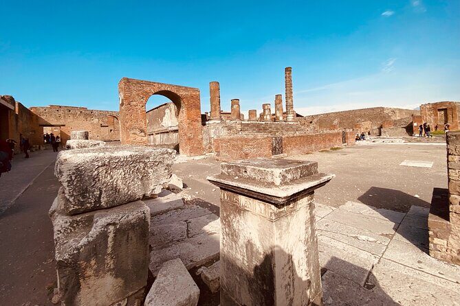 Pompeii Private Tour with an Archaeologist and Skip The Line - 3 hours - Odeon and Teatro Piccolo: Small Theater, Big Social Life