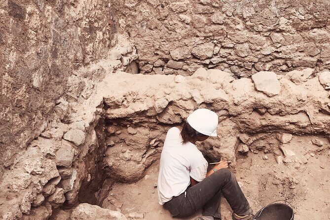 Pompeii Private Tour with an Archaeologist and Skip The Line - Teatro Grande: the big stage of the city