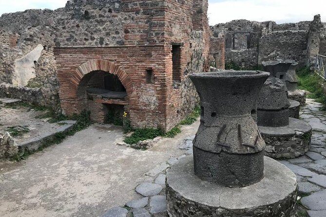 Pompeii Private Tour with Expert Guide - Roman villas and recently open areas: the bonus you’ll be glad you paid for