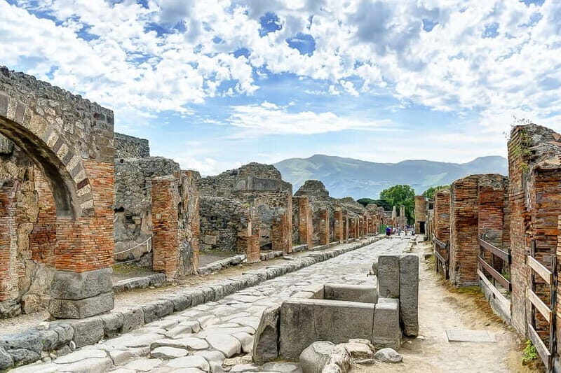 Pompeii Ruins Private Tour with Optional Skip-the-Line Entry - The Story Behind the Stones: What You Learn in the Ruins