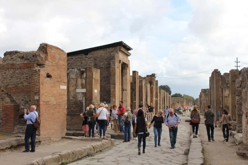 Pompeii: Skip-the-Line Guided Archaeological Discovery Tour - Key things to know before you go