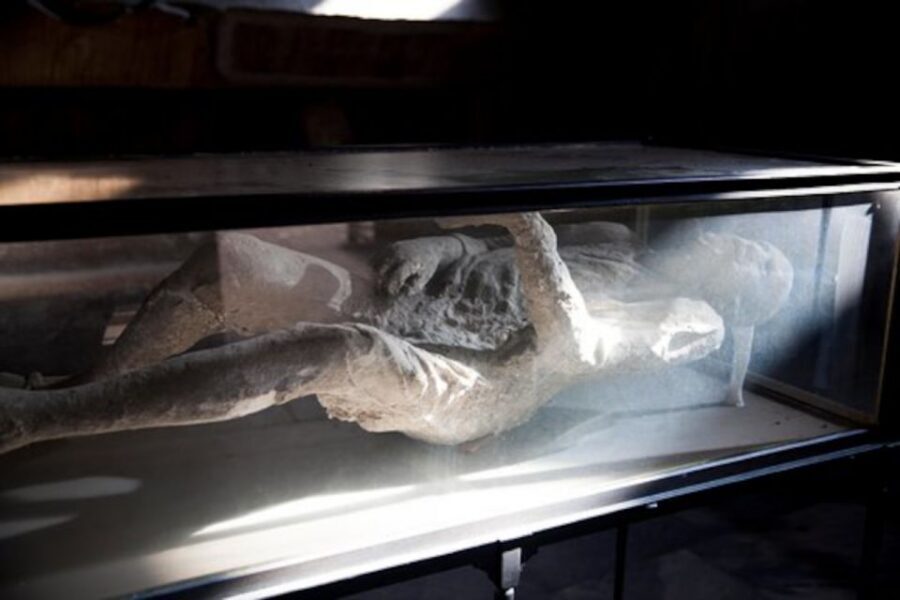 Pompeii: Skip-the-Line Guided Tour with Expert Archaeologist - Skip-the-line entry and an archaeologist guide: why this format works