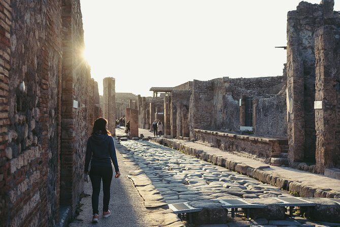 Pompeii Skip-the-Line Ticket and Virtual Museum - Your 3-Hour Flow at Pompeii: Video First, Then Self-Guided Streets