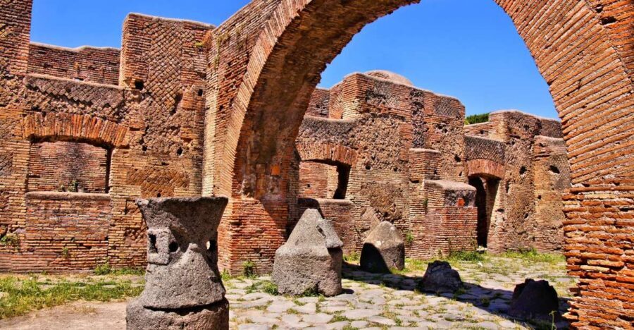 Pompeii Skip the line ticket+transfer from Naples - Naples pickup: finding your bus near Garibaldi Square