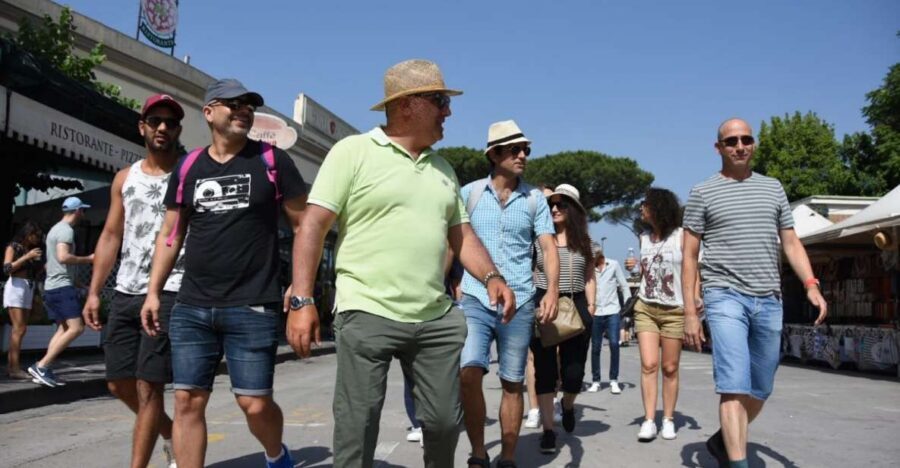 Pompeii Skip-The-Ticket-Line Tour with an Archeologist - Frescoes, Artwork, and Mosaics: Seeing Details Without Losing the Plot