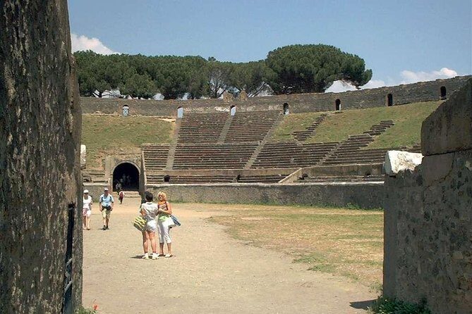 Pompeii Sorrento and Positano Tour - Sorrento for 1 Hour: Sirens, Roman Roots, and Limoncello Time
