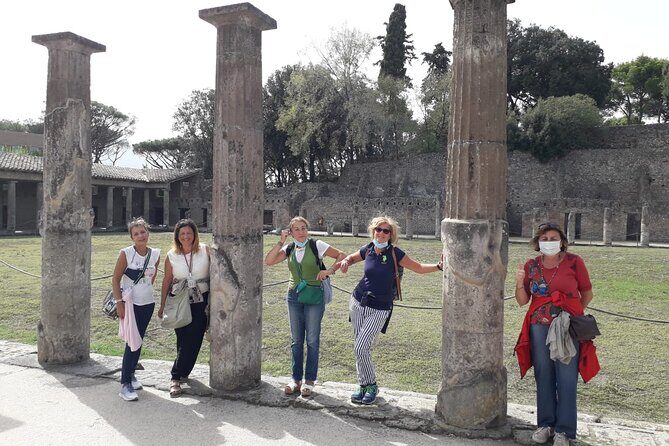 Pompeii the Ancient City (Tour+Transfer) - Pickup by Vintage Classic Van: The Logistics That Actually Matter