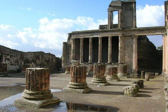 Pompeii Walking tour with Guide and ticket - The 9:30 Meeting Point: Where You Start and How to Prepare
