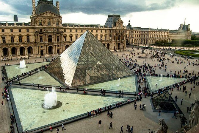 Private 3-hour tour in Louvre Museum with official tour guide - How the guide shapes what you notice