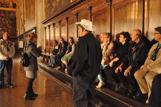 Private 4hrs Venice Tour: Doge's Palace, Grand Canal & St Mark's - Doge’s Palace and the prisons: where power got theatrical
