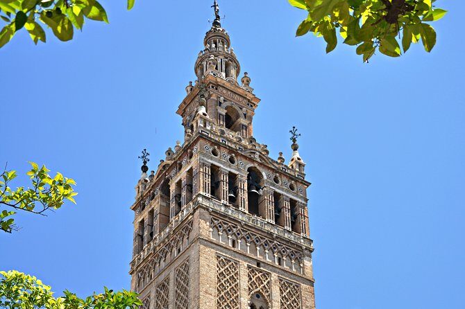Private Alcazar, Giralda and Cathedral of Seville Tour - Real Alcázar: royal palace rooms, gardens, and the payoff of priority entry