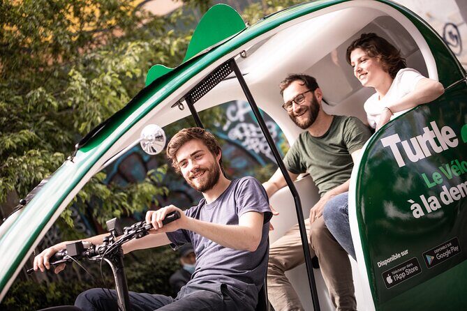 Private City-Tour by pedicab in Paris : The "Gustave Eiffel" - Stop 4: Arc de Triomphe area pass-by along Avenue Kléber