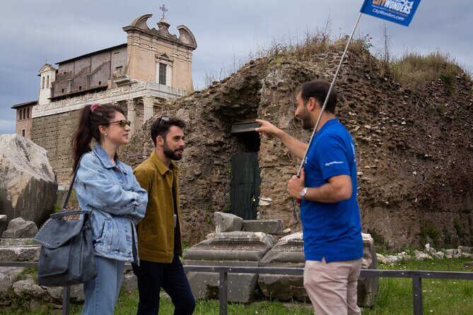 Private Colosseum, Roman Forum, and Palatine Hill Guided Tour - Inside the Colosseum: Arena Stories From an Art History Angle