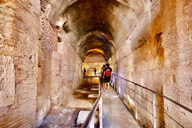 Private Guided Tour of Colosseum Underground OR Arena and Forum - Arch of Constantine: a short stop with big meaning