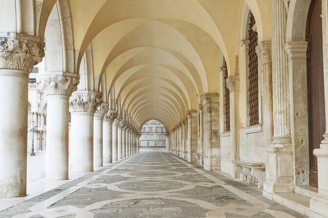 Private or Semi Doge's Palace & Saint Mark's Basilica Guided Tour - Piazza San Marco: Your Tour Starts in Venice’s Main Stage