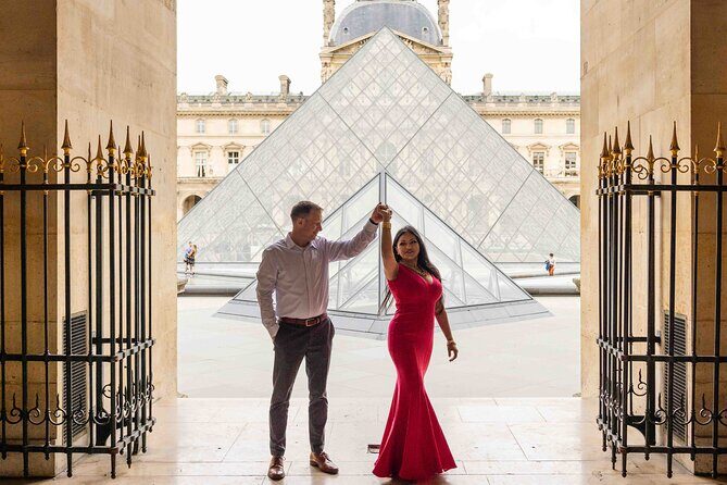 Private Photoshoot at the Louvre area in Paris - What “private attention” looks like with Max Rumeau Photography