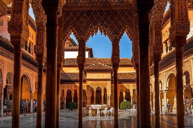 Private tour from Malaga to the Alhambra Palace and Granada - What makes the Alhambra feel special on a private tour
