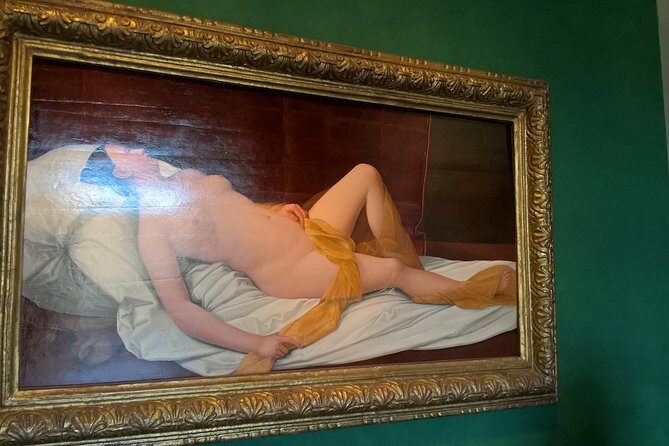Private Tour: Masterpieces of the Uffizi Gallery - Entering the Uffizi: Vasari’s Building as Part of the Show
