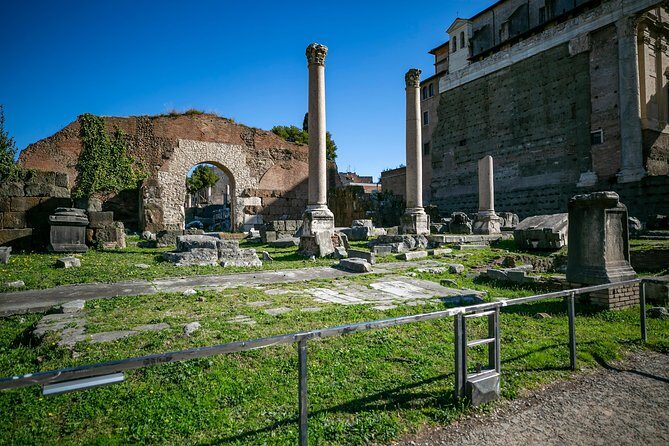 Private Tour of Colosseum & Ancient Rome Wonders - Palatine Hill: what you should watch for during the final hour