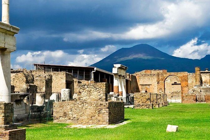 Private Tour Of Pompeii - Sorrento & Positano - Positano with a Driver: Views, Wandering, and That Familiar Fashion Name