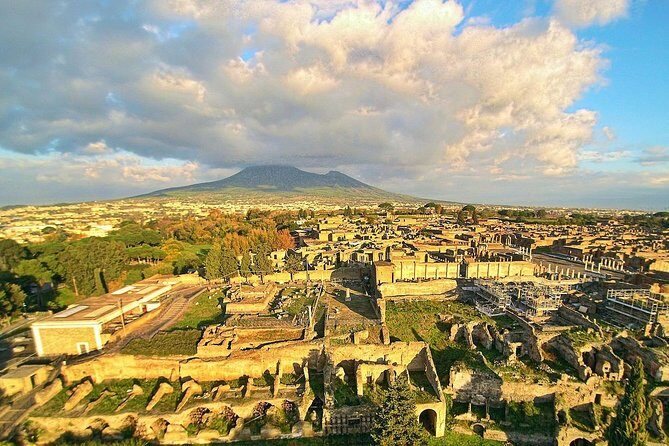 Private Tour of Pompeii with official tour guide and skip the line tickets - Key things that make this Pompeii tour a smart buy
