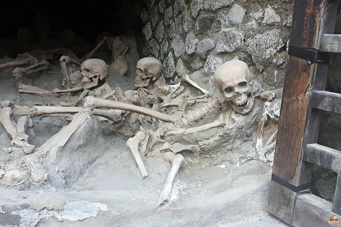 Private Tour Pompeii Herculaneum Vesuvius - The drive matters more than you think