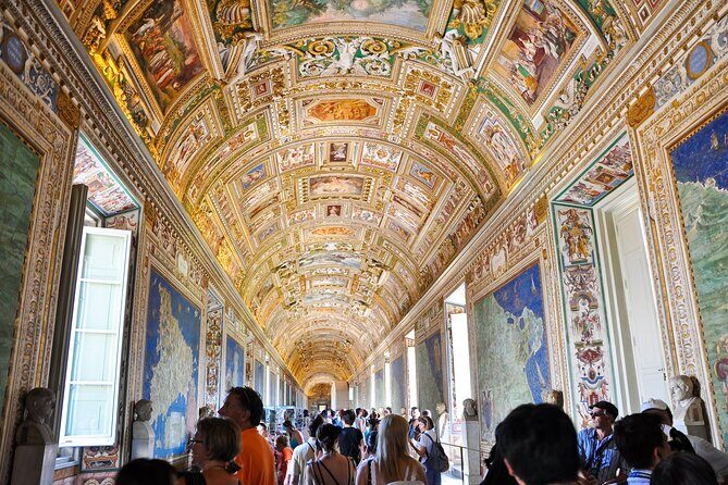 Private Vatican Museums & Sistine Chapel Skip-the-Line - Crowds, pacing, and why a private guide can still feel busy