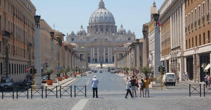 Private Vatican: Tour of Museums, Sistine C & St. Peter's - Sistine Chapel: getting the rules right and the art to land