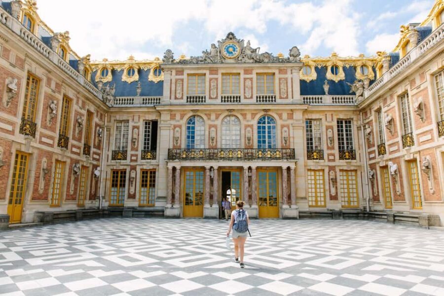 Private Versailles Bike Tour - The Grand Canal picnic stop: a smart way to eat well