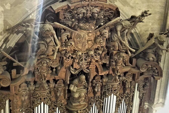 Private visit Cathedral and Royal Alcazares of Seville - Price and what value $289.11 per group really buys