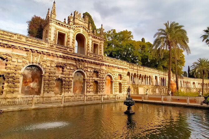 Private Walking Tour Alcazar and Cathedral in Sevilla - Stop 1: Catedral de Sevilla and the Columbus Story