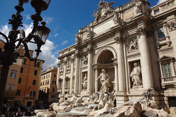 Rome 2-Day Sightseeing Tour with Trevi Fountain, Colosseum & More - Vatican Museums: Maps, Statues, and Raphael’s Big Themes