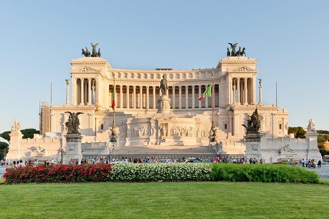 Rome and Vatican Private Tour with Driver and Vatican Guide - Palatine Hill: the founding legend stop with elite-life leftovers