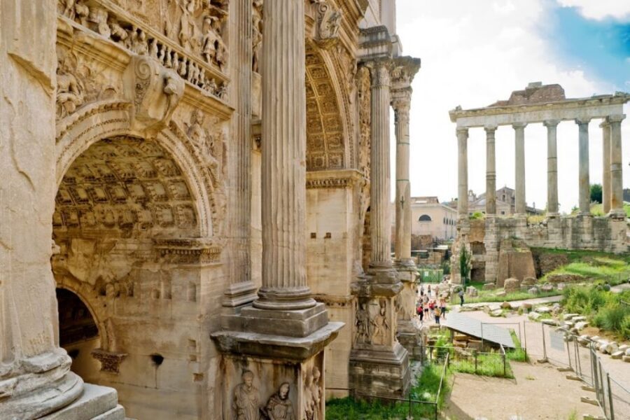 Rome: Colosseum Arena and Ancient Rome Guided Tour - Where to meet and how to find your group fast