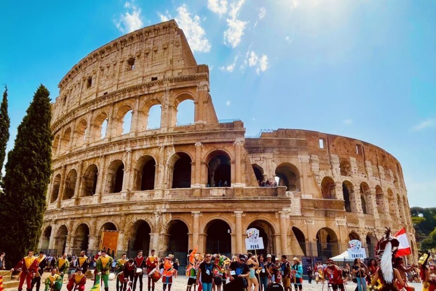 Rome: Colosseum, Arena Floor & Ancient Rome Tour - How the Tour Feels in Motion: Guides, Headsets, and Pacing