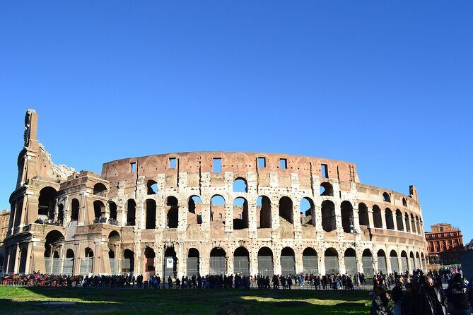 Rome: Colosseum Entry with Forum & Palatine - Entering the Colosseum: the show that scaled to 50,000–80,000