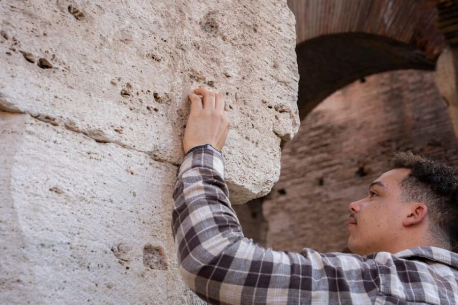 Rome: Colosseum, Forum, & Palatine Hill Entry & Audioguide - Your Phone Audioguide: What Works Best (and What Can Go Wrong)