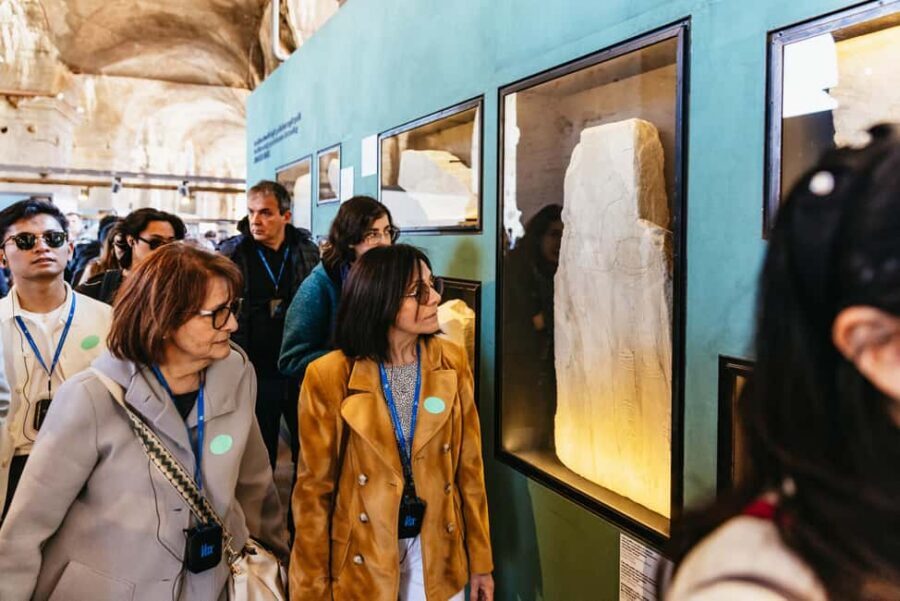 Rome: Colosseum, Forum & Palatine Hill Tour & Optional Arena - What makes the guides shine (and why that’s not a small detail)
