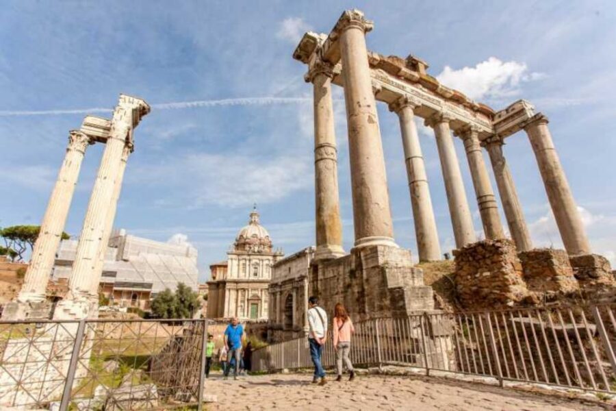 Rome: Colosseum, Palatine & Roman Forum Tour w/Entry Ticket - The Second Level Views: Where the Colosseum Looks Different