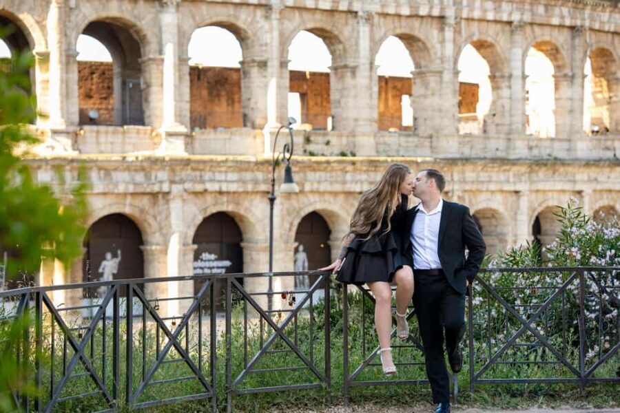Rome: Colosseum Private Photoshoot - Sunrise vs sunset Colosseum photos: choosing your light and your mood