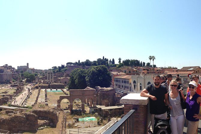 Rome: Colosseum, Roman Forum and Palatine Hill Private Tour - Meeting at Caffè Roma and how the 3-hour route feels in real life